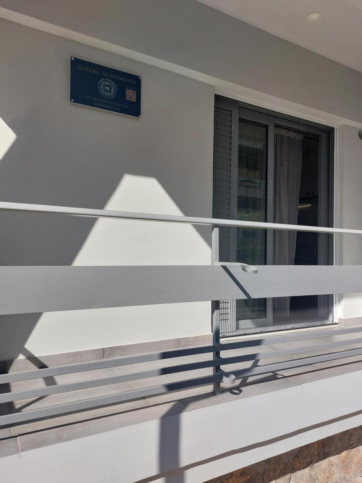 P&K Luxury Apartments 1 Kalamata Exterior photo